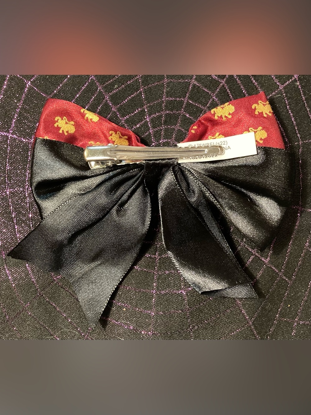2 Gryffindor Hair Clips w/ House Crest - Picture 4 of 6